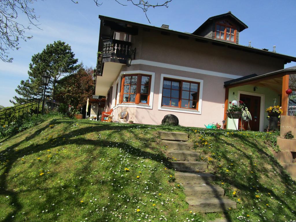 Haus Sundl - Privatzimmer Emmersdorf an der Donau Exterior photo